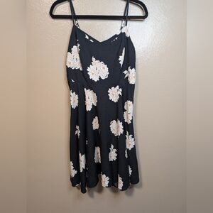 Old Navy Womens Floral Sun Dress Black White Flowers Fit and Flare Size M